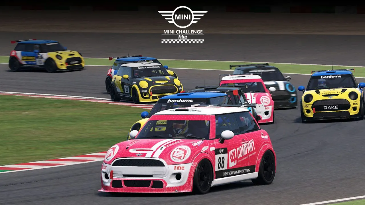 F1BC MINI Challenge: Corrida em Suzuka com os MINI JCW tem nova vitória de Fabricio Montes